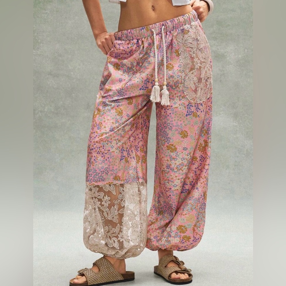 Boho lace pants Women’s Pink Floral Boho Wide-Leg jogger style Pants - Picture 4 of 5